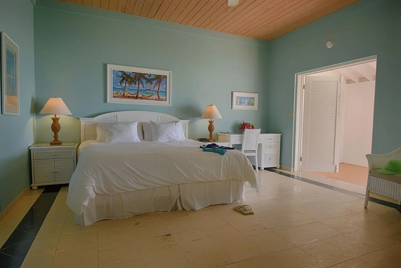 Cape Santa Maria Beach Resort & Villas Seymourʼs 3*,