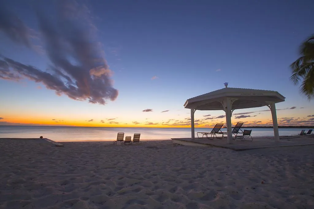 Cape Santa Maria Beach Resort & Villas Seymourʼs
