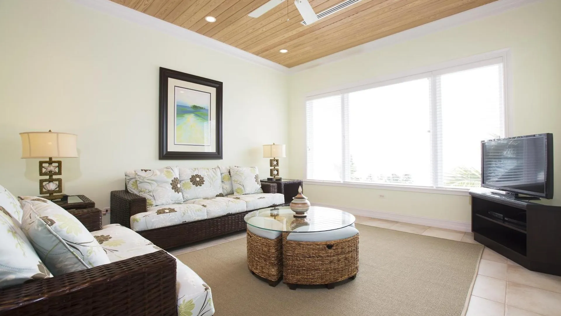 Cape Santa Maria Beach Resort & Villas Seymourʼs