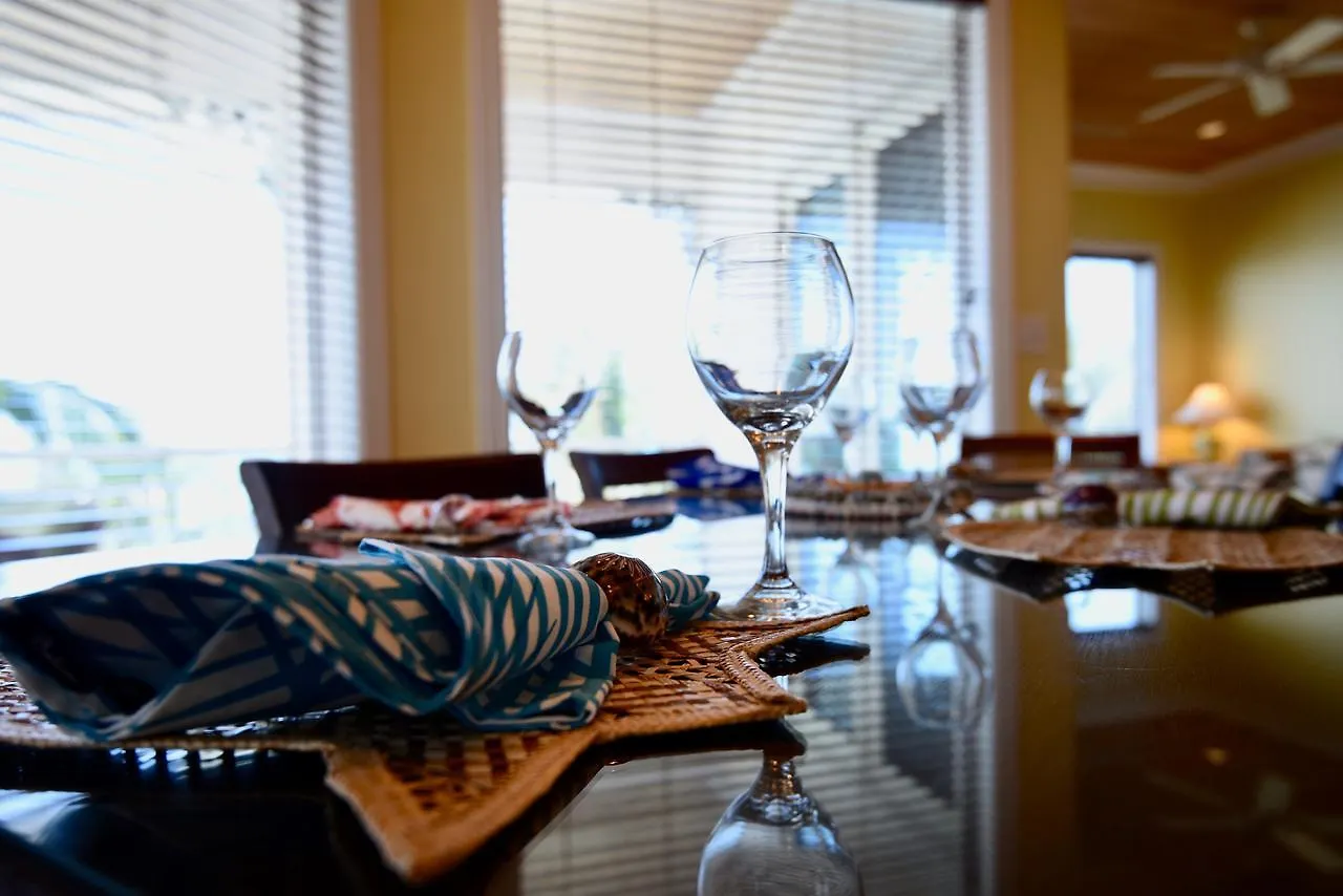 Cape Santa Maria Beach Resort & Villas Seymourʼs