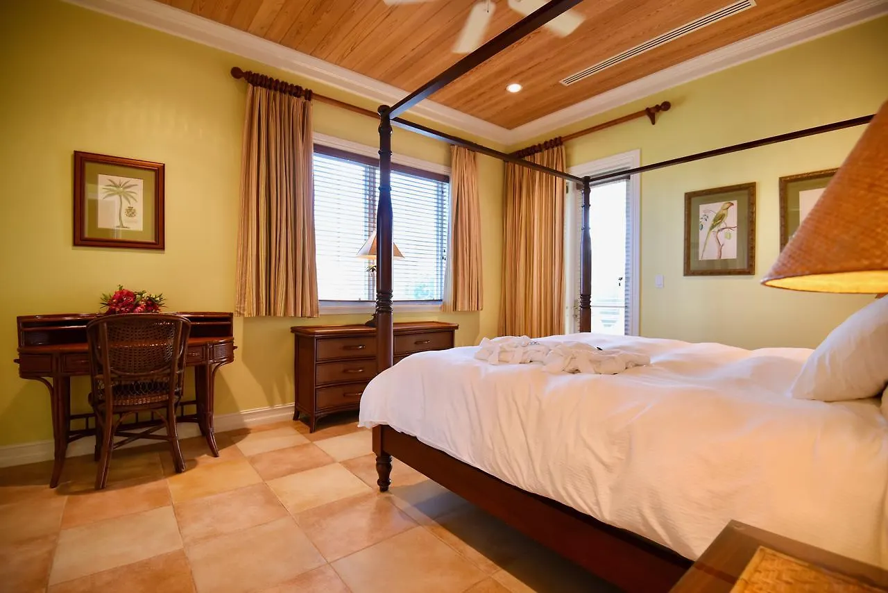 Cape Santa Maria Beach Resort & Villas Seymourʼs 3*,
