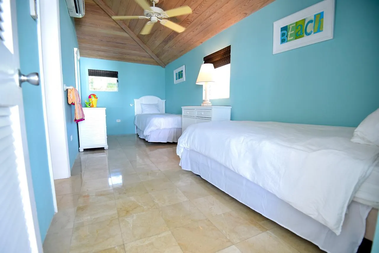 ***  Cape Santa Maria Beach Resort & Villas Seymourʼs Bahamalar