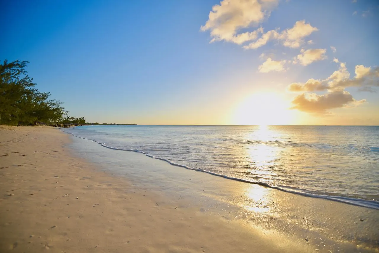 Cape Santa Maria Beach Resort & Villas Seymourʼs